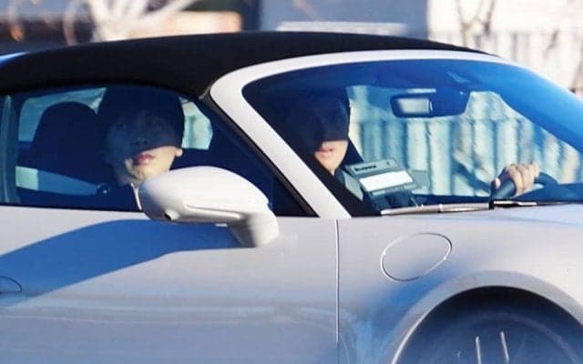 ポルシェを自ら運転…ハンドル握る大谷翔平は「美しい」　珍しい光景が「カッコいい」