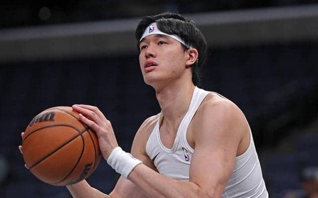 渡邊雄太が古巣グリズリーズで再出発…初出場のペリカンズ戦で11得点の活躍