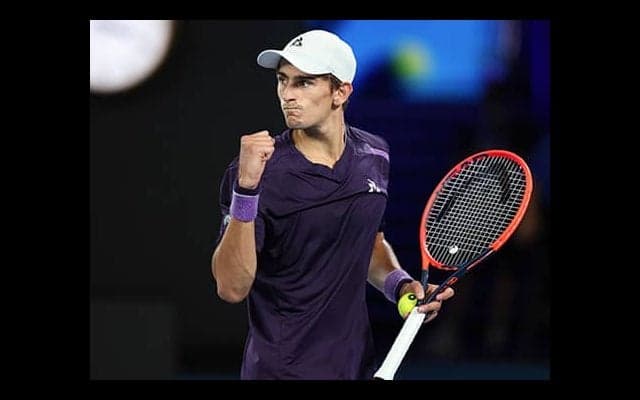 西岡に逆転勝ち「タフだった」