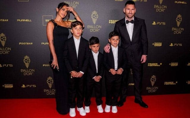 ツアー終えたメッシが家族のもとへ！久々のファミリーショットも中国ファンは怒りのコメント「大嫌いになった」「とてもがっかり」