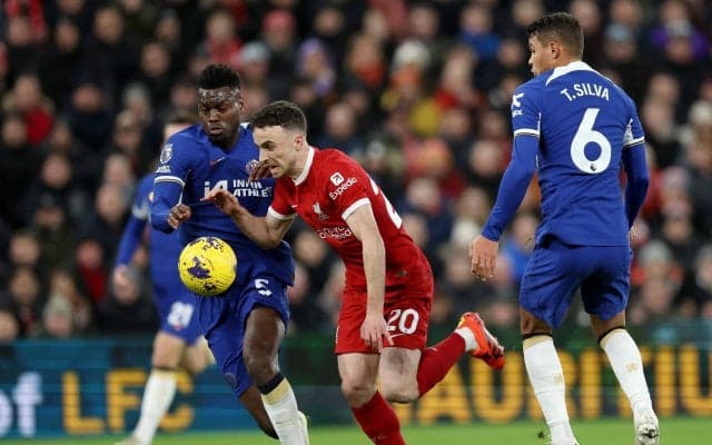 「重戦車」「怪物だ」DF２人の間を正面突破→ゴラッソの一部始終！鄭大世がリヴァプールFWを絶賛「個人で剥がした気持ちがいいゴール」