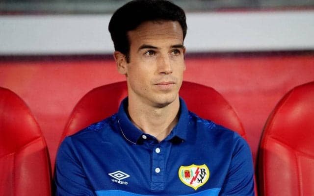 監督解任のラージョ、昨季までアシスタントコーチだった36歳の青年指揮官イニゴ・ペレス氏を招へい