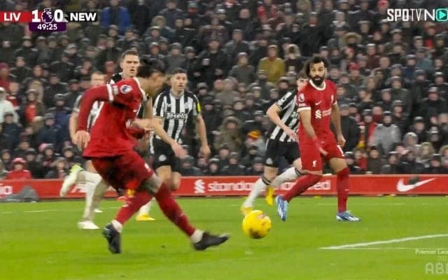 「繋ぎが完璧」「痺れる流れ」リヴァプールの超絶カウンター弾がプレミアリーグ月間ベストゴール２位！鄭大世は「パスが秀逸すぎる」とコロンビア代表FWを絶賛