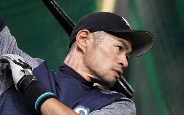 【MLB】イチローが“愛弟子”ロドリゲスとキャッチボールでファン歓喜　マリナーズ春季キャンプが始動