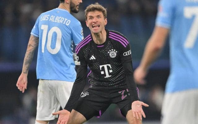 「主導権を握るべきだった」公式戦連敗のバイエルン、ミュラーはミスが続くことに嘆き「ドタバタしていた」