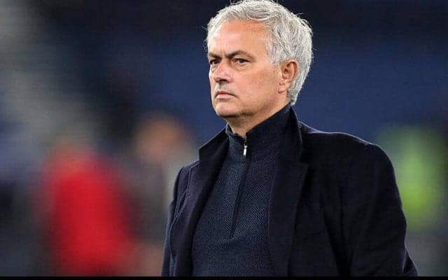 モウリーニョがローマフロントを批判｢サッカーを知らない人による不当な解雇｣