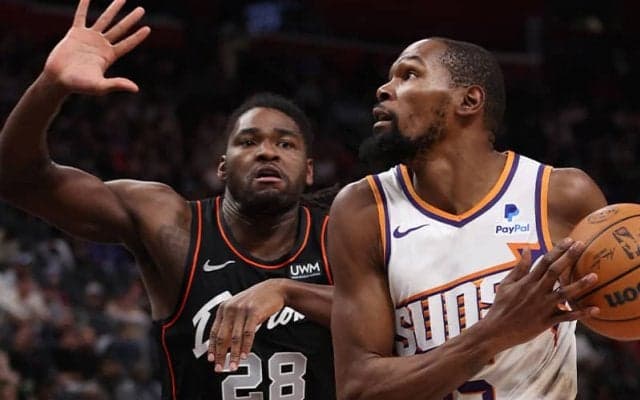 ピストンズのスチュワートが暴行容疑で逮捕…試合前に対戦相手のサンズ選手を殴打した疑い