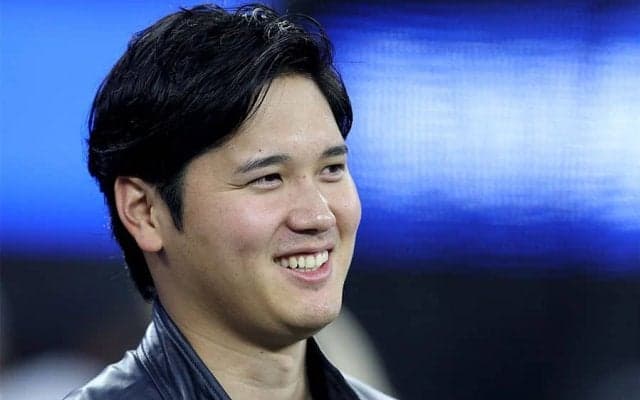 私服の大谷翔平もニッコリ…ドジャースの「雰囲気最高」　“大食い大会”に反響「素敵」