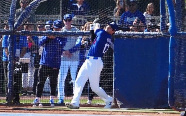 大谷翔平の異次元150m弾に指揮官興奮「ハハハ」　HR率50％…バックスクリーン越えも