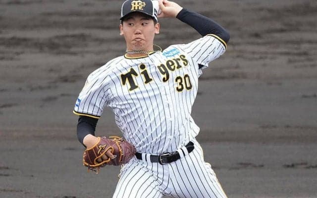 虎の逸材19歳は「凄い投手になる」　最年長右腕も驚嘆…岡田監督も絶賛した“活躍の素質”