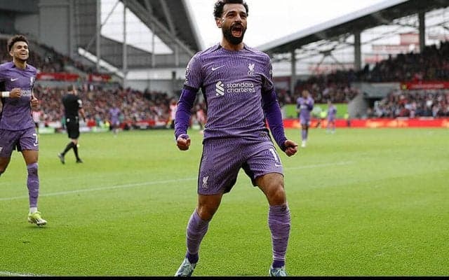 復帰サラーがいきなりの1G1A！　リバプールは連勝で首位堅持もEFL杯決勝控える中で2選手負傷…【プレミアリーグ】