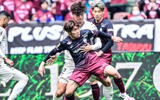 「森保監督に分析して説明してたのかな？」神戸と川崎の国立決戦を視察した「森保監督と日本代表分析官の2ショット」が話題に！ セビージャで欧州EL2度制覇の実力者