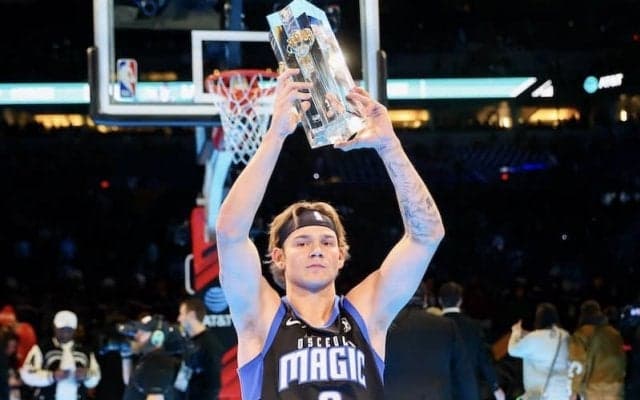 マック・マクラングが史上5人目となるスラムダンクコンテスト2連覇を達成