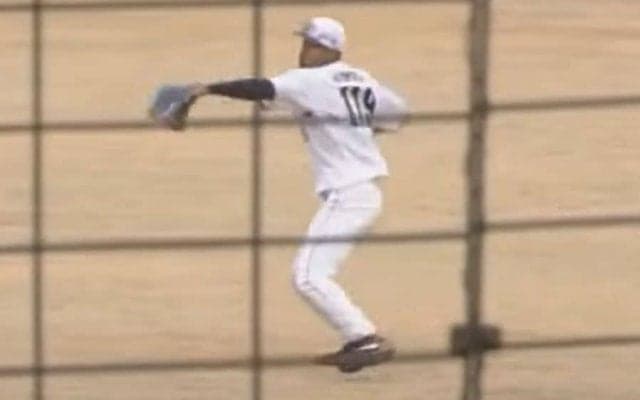 育成に現れた超人「身体能力すごそう」　“助走なしレーザー”に衝撃「えげつない肩」