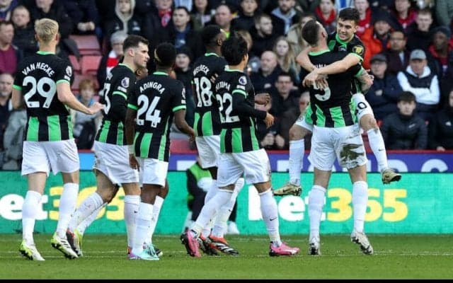 三笘がレッドカード＆OGを誘発！ブライトンが最下位ブレイズに5発快勝【プレミアリーグ】