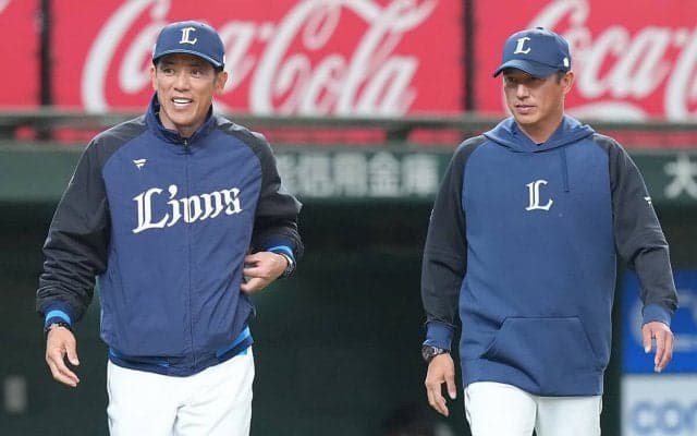 「松井稼頭央監督は去年、苦しんだ部分もあったと思う」平石洋介が痛感したヘッドコーチの難しさ「確認しすぎることで監督を迷わせてないか...」
