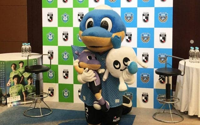 川崎Fのマスコット・ふろん太がJリーグ開幕PRイベントで直筆の意気込みメッセージ「タイトル！」