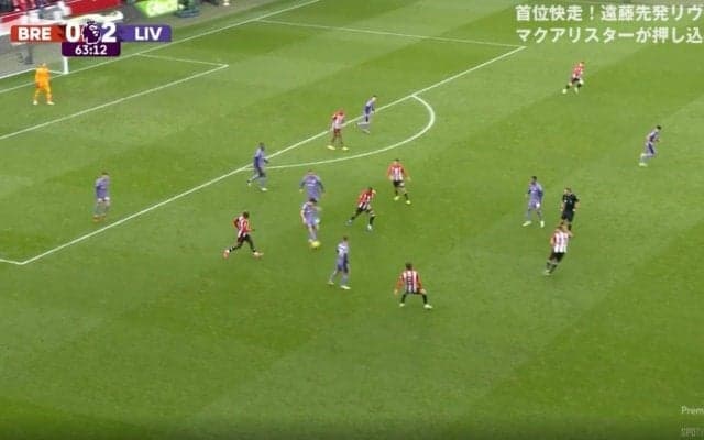 「世界最高レベル」「めっちゃ上手い！」パス成功数1位！リバプール遠藤航がワールドクラスの“神パス”を連発！　相手選手を嘲笑うかのような変態アウトサイドパス→完璧ダイレクトパス