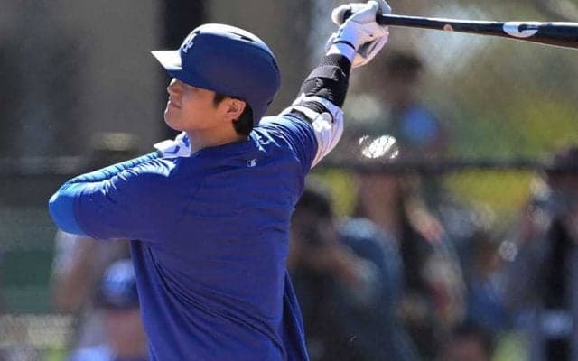 初アーチも納得いかず？　大谷翔平、打った直後の行動に注目「まだまだなんでしょうね」