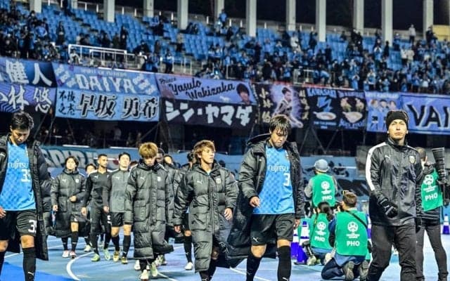 「その涙絶対忘れない」ACL敗退の川崎で、試合後の「新加入選手の号泣姿」に胸を打たれるファン続出！「2試合目だけど、チームのために涙を流せる選手が大好き」の声