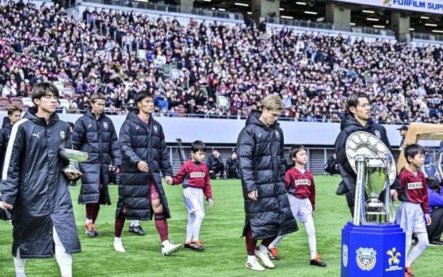 「可愛くて頼もしくて素敵」Jクラブのチアリーダーズが結集した「特別パフォーマンス映像」が「華やかで格好いい!!」と大絶賛！ 夢の舞台で実現した貴重な光景