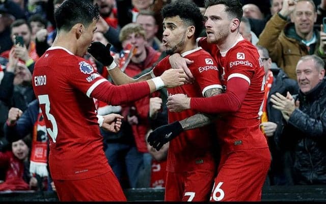 後半4発で鮮やか逆転の首位リバプールがPL3連勝でEFL杯決勝へ！　遠藤航フル出場も橋岡大樹はベンチ外【プレミアリーグ】