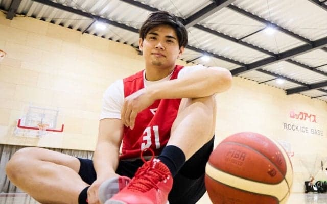 エリート街道じゃないバスケ日本代表・原修太　社会貢献と「40歳まで千葉で」の思い