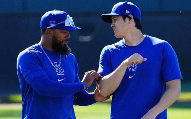 大谷翔平は「スペイン語もわかる」　英語だけではない…同僚と貴重な光景「発音いい」
