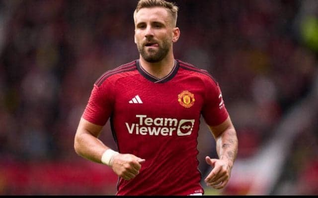 2週連続途中交代のルーク・ショーが再びの負傷離脱に…このまま今季終了も