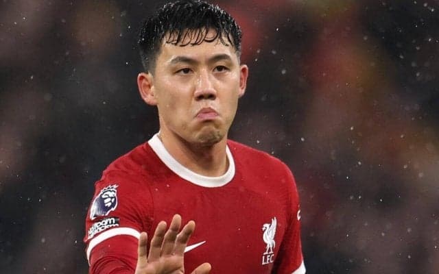 「イニエスタみたいなプレー」「さらに上手くなってる」遠藤航の絶妙ループパスにファンも絶賛「こんなこともできんのか」