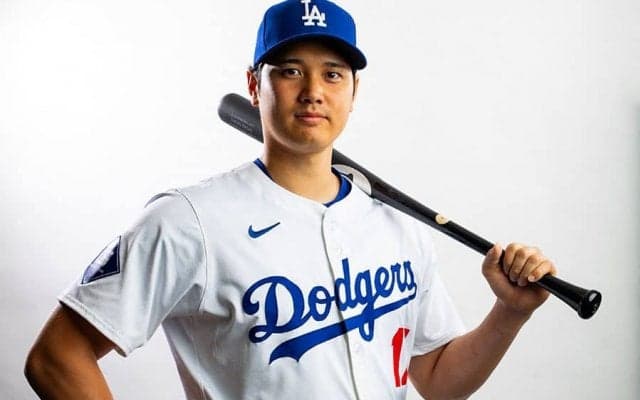 大谷翔平の“シースルー”姿に騒然　大不評の新ユニホーム「どうなってるの？」