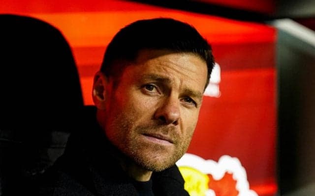 シャビ・アロンソ監督のレバークーゼンが今季公式戦無敗を継続中 かつての名ボランチが仕込んだ「ビッグクラブ的な戦術」とは？