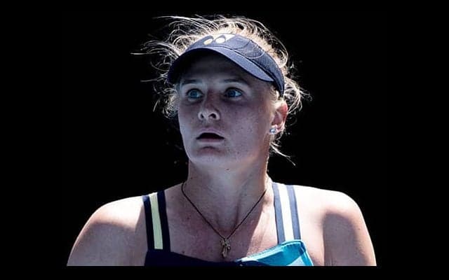 母国への侵攻 歌で苦しみ表現