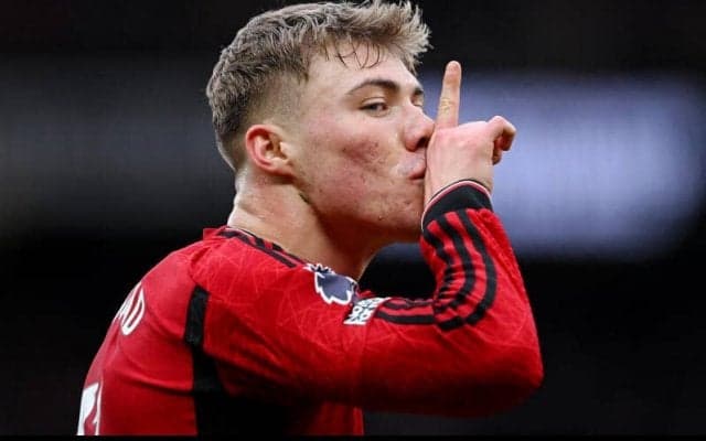 「自信つけばファン・ニステルローイのようなフィニッシャー」　6戦7発ホイルンドをセスク絶賛