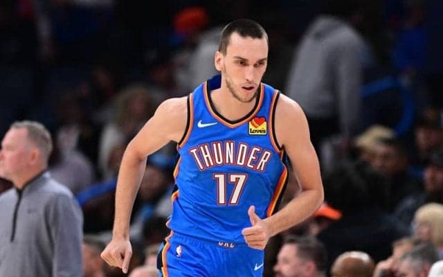 サンダーがセルビア出身のフォワード、アレクセイ・ポクシェフスキーを放出