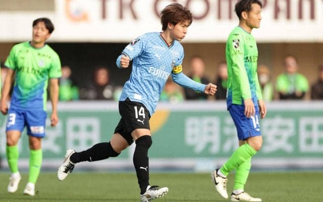ゴラッソ2本で幕開けの\"神奈川ダービー\"は、川崎Fが逆転勝ち！4バック採用の湘南はミスに泣く【明治安田J1開幕節】