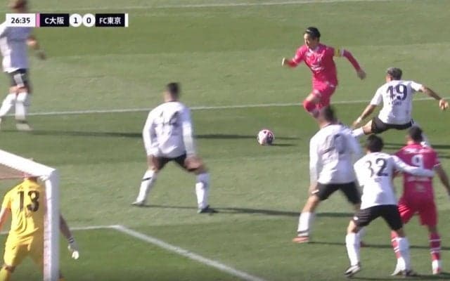 「今しか見れない！」「海外行ってしまう」C大阪・毎熊晟矢が爆速スピードでドリブル突破→高速クロスを炸裂した瞬間　ゴールを生んだ日本代表DFの圧巻チャンスメイク
