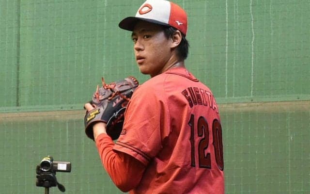 大学3年まで登板ゼロも…“無名右腕”の評価が上昇中のワケ　首脳陣が驚く「120」の資質