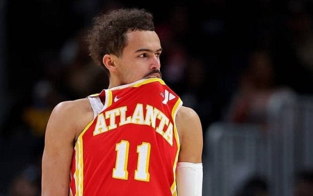 ホークスに大打撃…オールスターガードのトレイ・ヤングが最低4週間の離脱