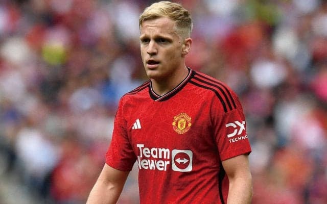 ファン・デ・ベークもユナイテッド退団濃厚か　フランクフルトの買取OP額は…