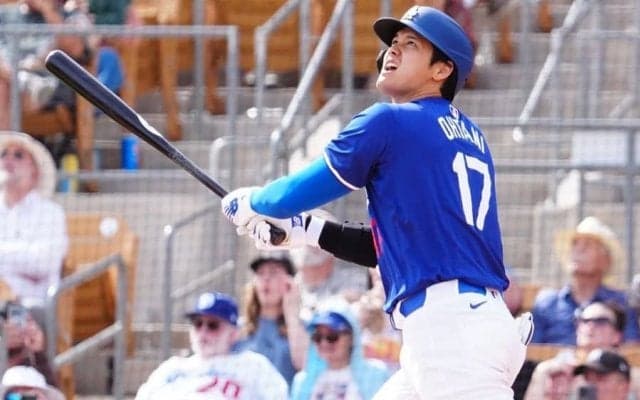 詰まらされても…大谷翔平は「当たり前のようにHR」　米衝撃の“お披露目”「完璧な一撃」