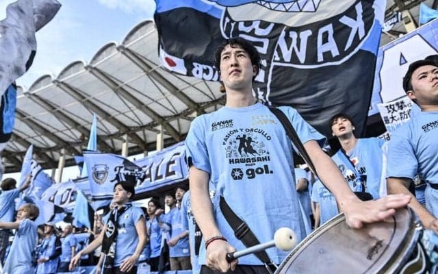 「え、『プレモル』も100円ですか!?」J1川崎が開幕戦で仕込む“サポーターのための企画”に選手も驚く！「ドリンクなんでも100円券」を先着1万人に配布するワケ