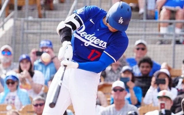 アリゾナにこだました“破裂音”　大谷翔平の異次元スイングに米仰天「イヤホン必須」