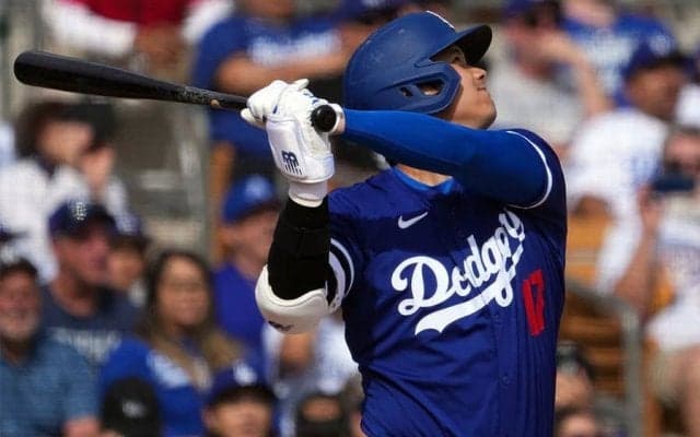 歴史的瞬間を目撃した敵地紙　大谷翔平のため「40分前から集結」…感じた異様な雰囲気