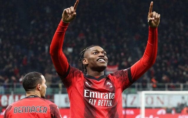 ゴールよりも注目された笑顔、笑いながら圧巻のゴラッソを決めるミランの10番にファンも驚き「笑ってやがる」「サッカーを純粋に楽しんでいる」