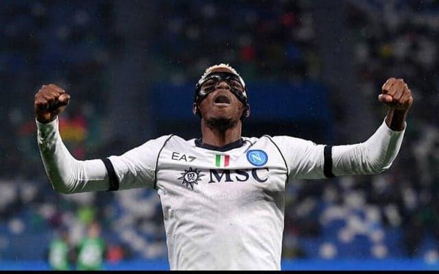 オシムヘンのトリプレッタにクワラツヘリアのドッピエッタ、ナポリが6発圧勝でカルツォーナ体制初勝利【セリエA】