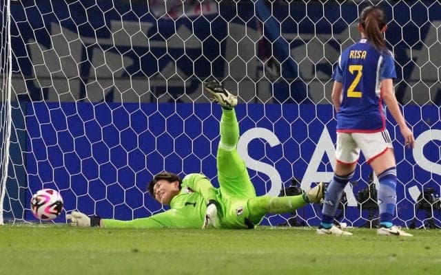 【なでしこジャパン】「GK経験者なら同意してくれると思うけど……」　山下の1ミリを生んだ“咄嗟の判断”に共感の声