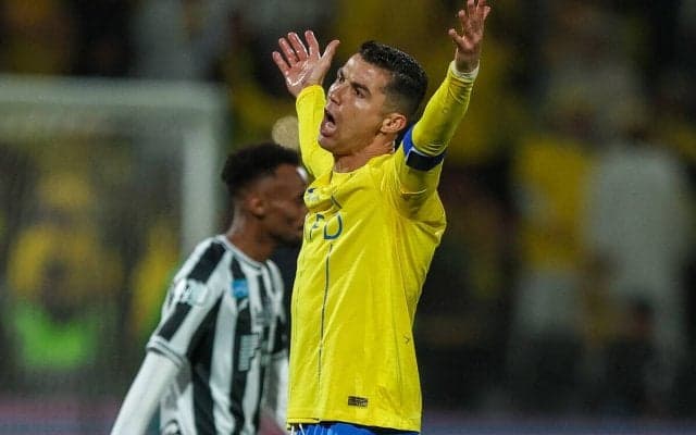 煽られたC・ロナウド、相手ファンの「メッシコール」を挑発し出場停止…今季は22試合20ゴール