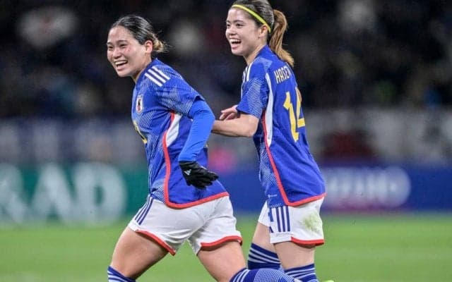 「ペンライト振ってたの………かわいい…」紅白出場の22歳・人気女性グループメンバーが「なでしこ観戦私服ショット」公開！「アクティブで好奇心旺盛な感じなんですね」の声