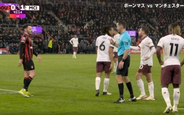 あわや乱闘発生か！背後からヒザ蹴り→投げ飛ばす危険プレーが起きた瞬間　相手を挑発して退場させたかった疑惑も！悪質ファウルに大ブーイングの嵐